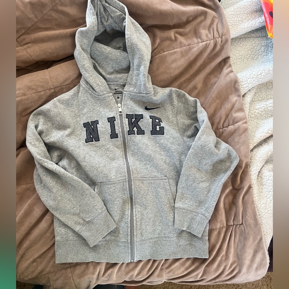 Nike Kids Light Gray Zip-Up Hoodie Boys Large LIKE NEW